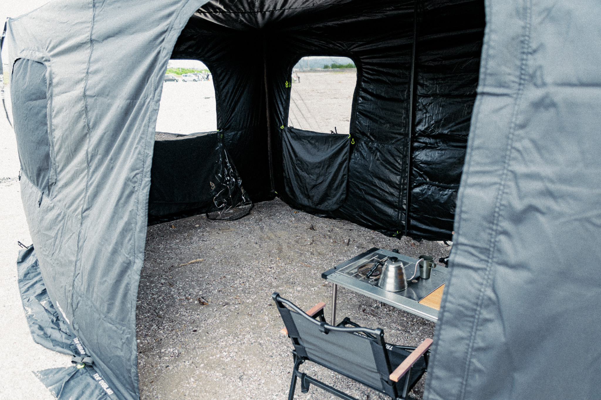Trail Awning Plus Room 内部