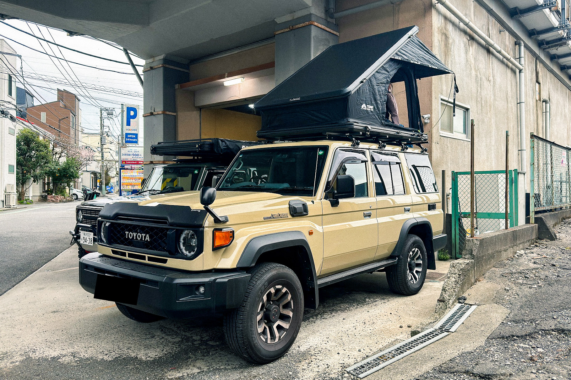 ランドクルーザー 70 ルーフテント