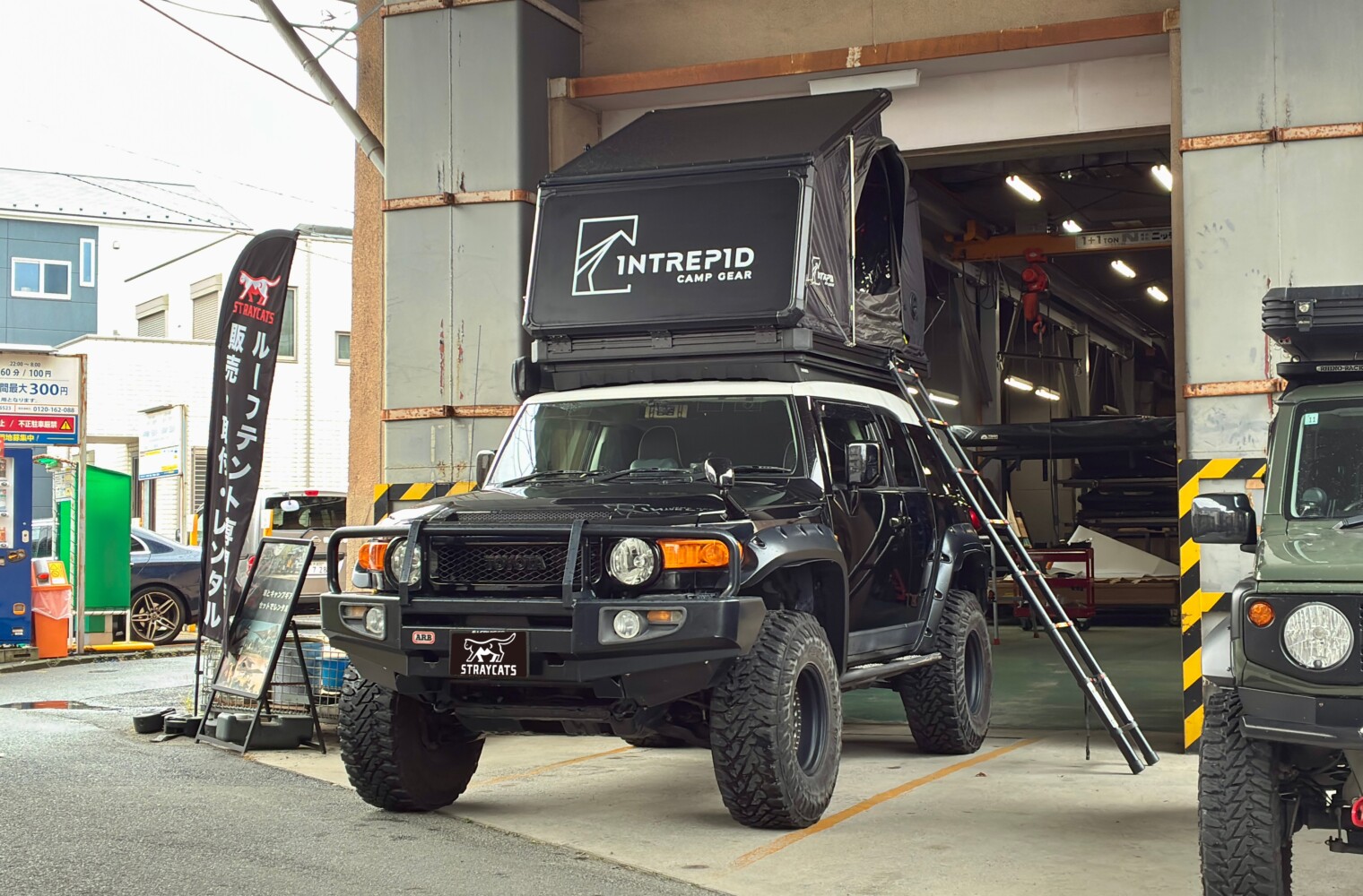 FJクルーザーにIntrepidのルーフテントを取り付けました！