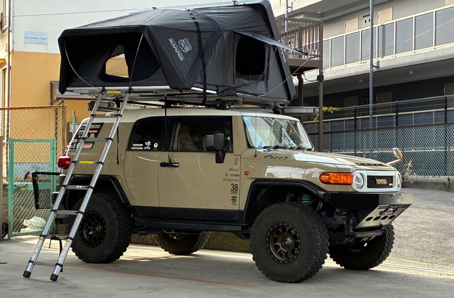 FJクルーザーにルーフテント SKYCAMP 3.0を取り付けました！