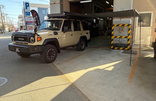 ランクル70にTRAP OVERLAND サイドオーニングを取り付け！