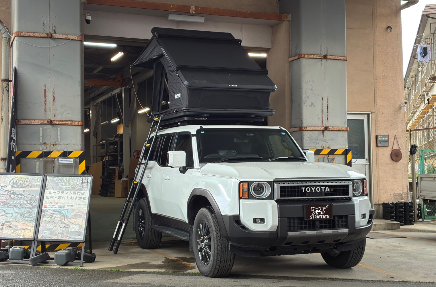 TRAP OVERLANDのルーフテントをランクル250にを取り付け！
